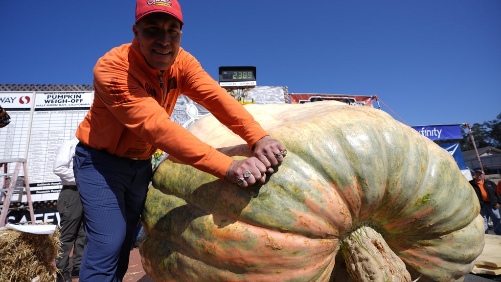 Anoka County pumpkin grower wins California title for 5th time in 7 years — WCCO / CBS Minnesota, Winter Park Arts news
