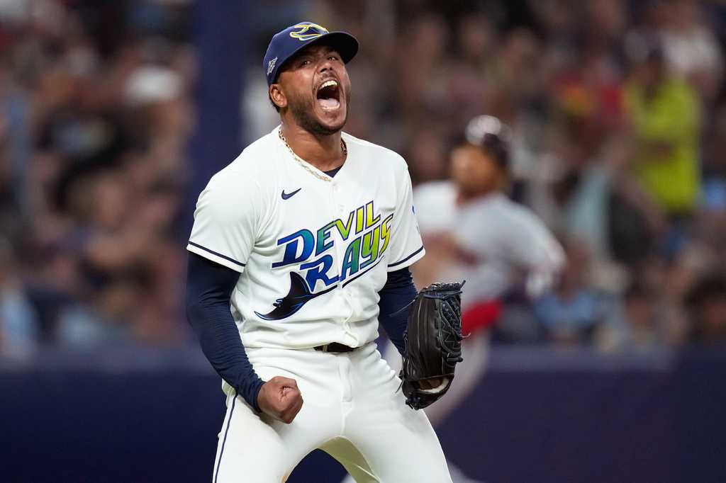 Freddy Peralta, Liam Hicks lift the Rays to a 3-1 win over the Guardians that evens the ALCS at 1-1 — WESH 2 Orlando, Winter Park Community news