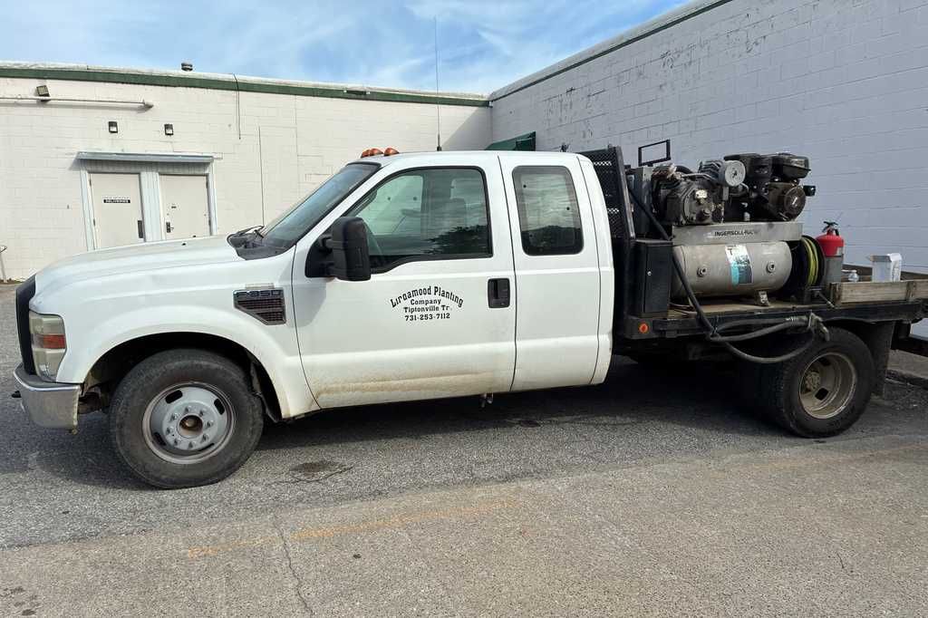 Truck stolen by escaped Tennessee inmate is found abandoned in Illinois, authorities say — WESH 2 Orlando