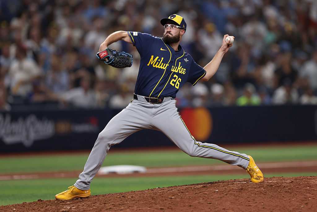 Brewers relief pitcher breaks postseason record — Winter Park Sports news
