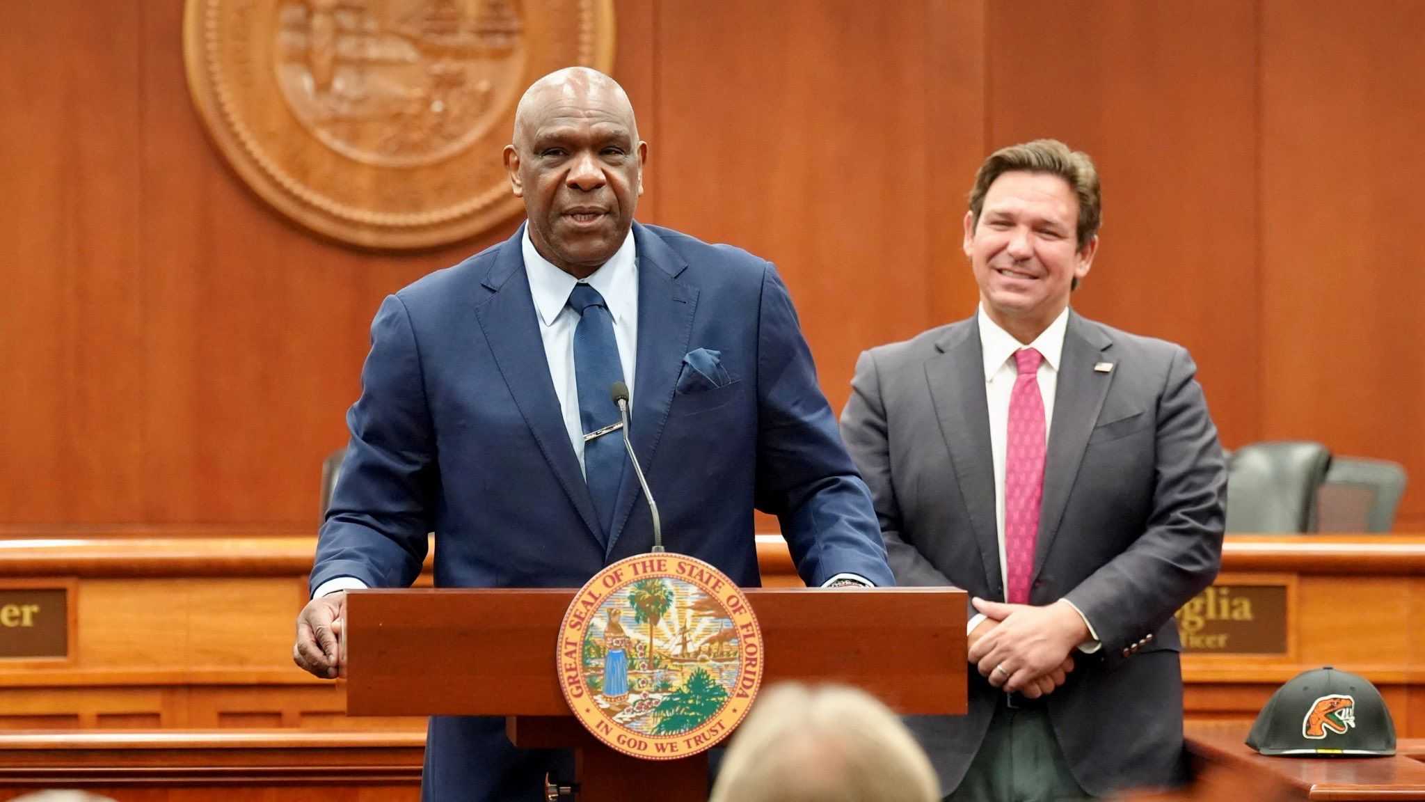 Florida Gov. Ron DeSantis honors baseball legend Andre Dawson — WESH 2 Orlando, Winter Park Community news