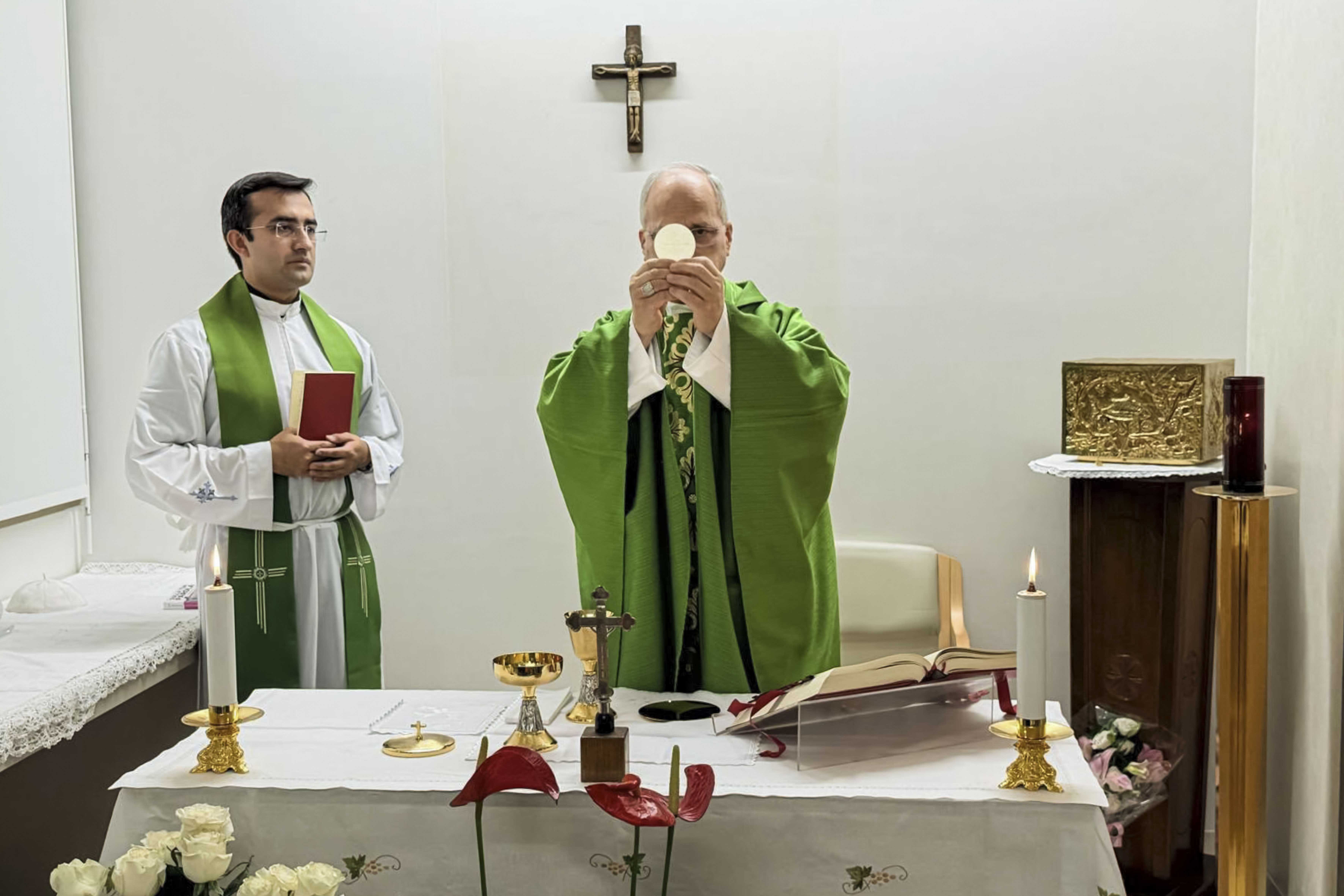 Vatican says Pope Leo to be released from hospital Saturday, 4 days after lung cancer surgery — WESH 2 Orlando, Winter Park Health news
