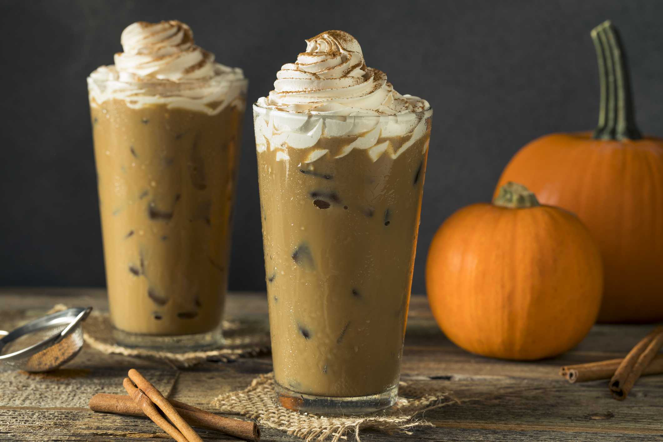 Starbucks, Dunkin' announce pumpkin-inspired fall drink menu and release dates — WESH 2 Orlando