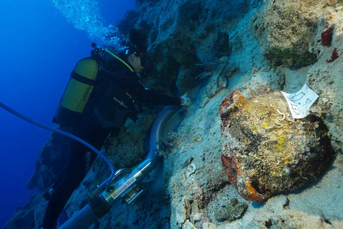 World’s oldest shipwreck found off coast of Turkey — WESH 2 Orlando