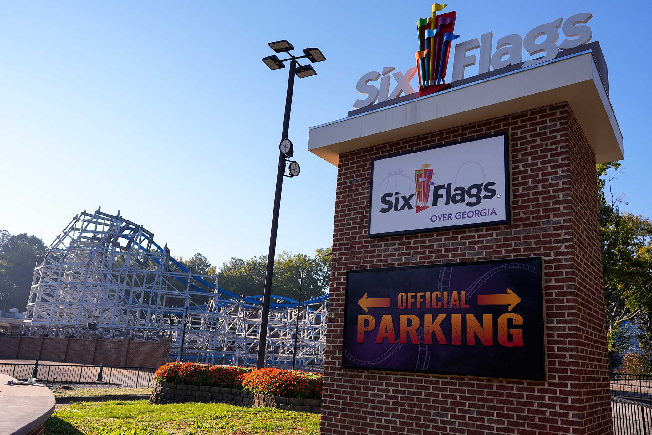 Police identify Atlanta man killed after being ejected from Six Flags Over Georgia roller coaster — WESH 2 Orlando
