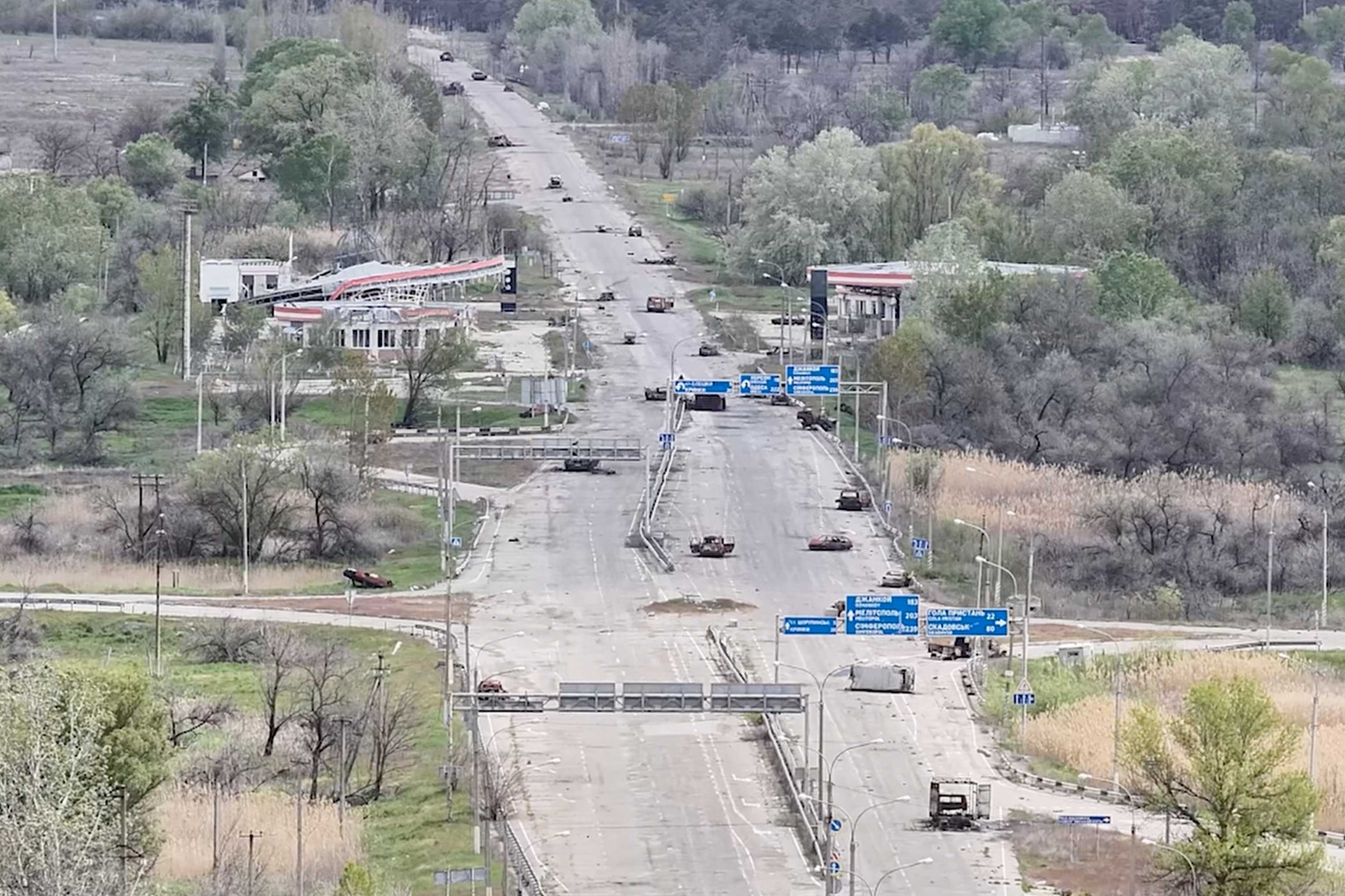 'Road of death': Civilians risk their lives along mined roads to escape Russian-held city — WESH 2 Orlando, Winter Park Community news